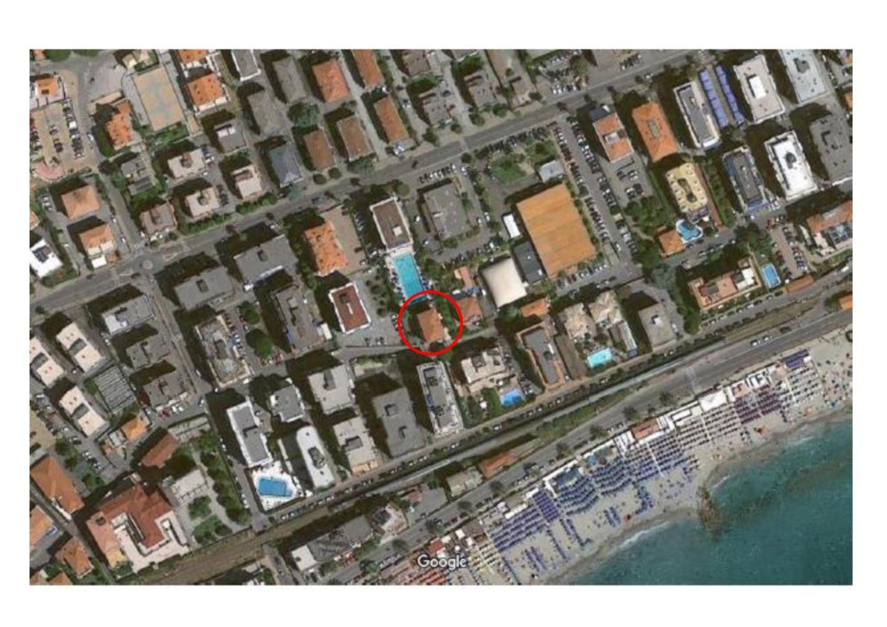 Via Battisti 231 1 Apartment Pietra Ligure Bagian luar foto
