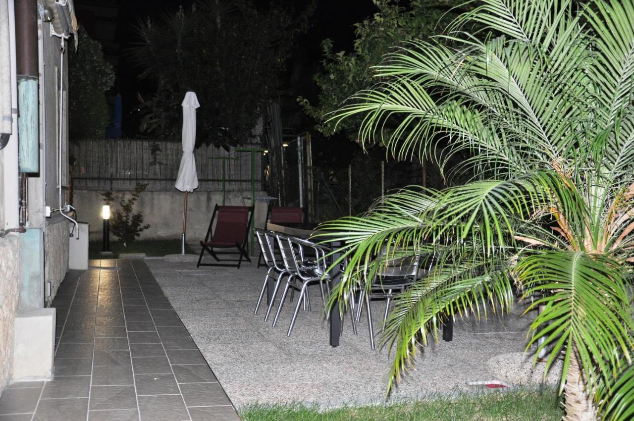 Via Battisti 231 1 Apartment Pietra Ligure Bagian luar foto
